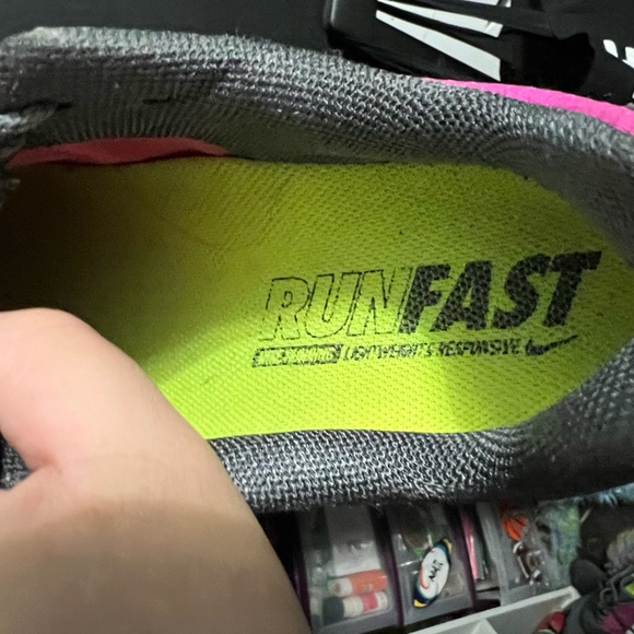 Women’s Nike Running Shoes - Picture 5 of 5